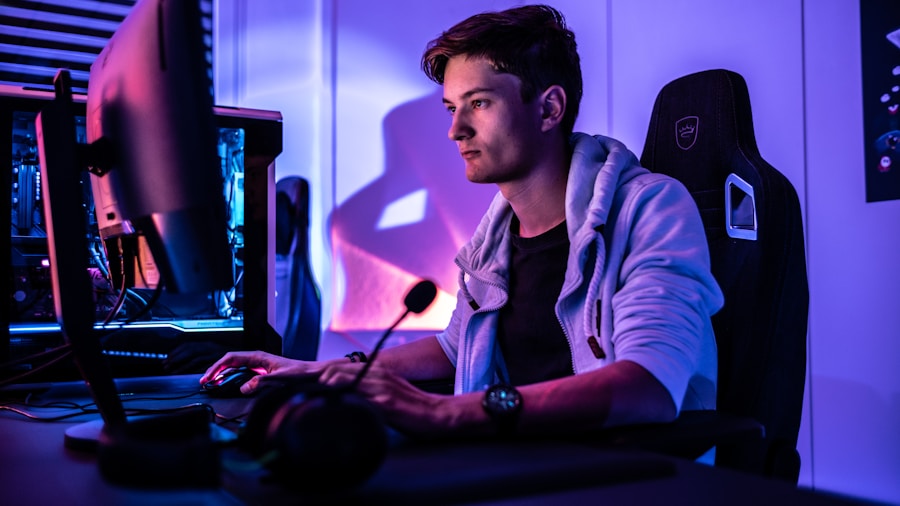 Gaming Monitor Prices Set to Rise: What Buyers Should Know 2 gamer choosing monitor display