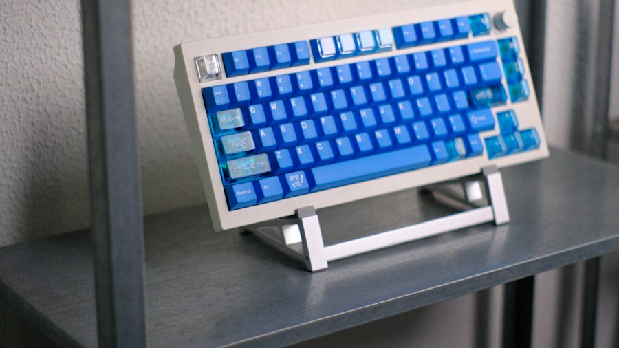 Major Gaming Mouse Brands Push Innovation Forward in 2026 What Buyers Should Know 2 modern computer peripherals desk