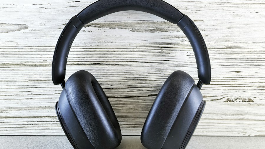 noise canceling headphones travel