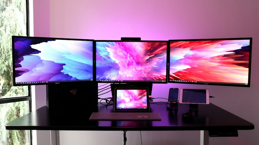 Durabook Z14I-DX3 Triple Screen Workstation Brings RTX GPU Power to Field Operations 2 portable triple display setup