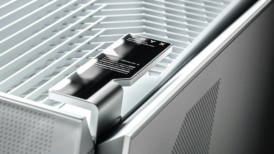 Intel Panther Lake Mini PC with Fanless AirJet Cooling Arrives: What Shoppers Should Know 2 ultrasonic cooling thermal technology