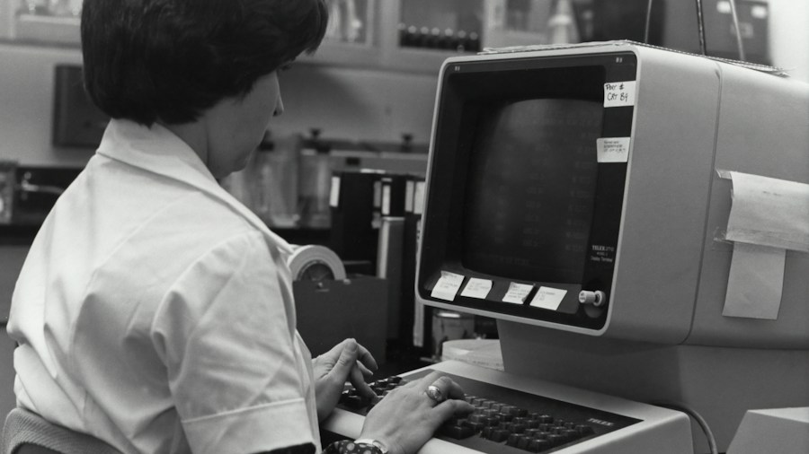 Sapphire Graphics Card Manufacturer Marks 25 Years of GPU Innovation: What This Means for Buyers 1 vintage computer hardware evolution